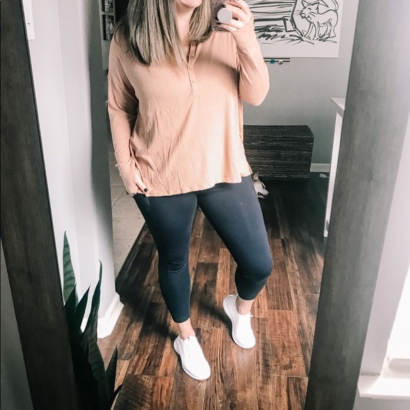 Aerie American Eagle Ribbed Henley Size 